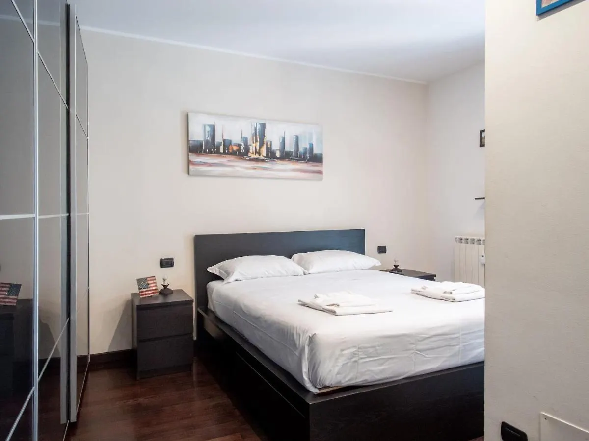 The Best Rent - Modern Duomo Apartment Milan