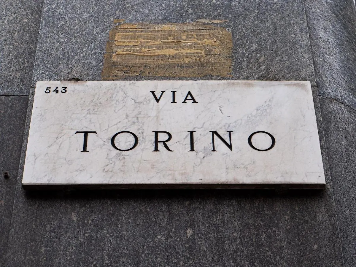 The Best Rent - Modern Duomo Apartment Milan